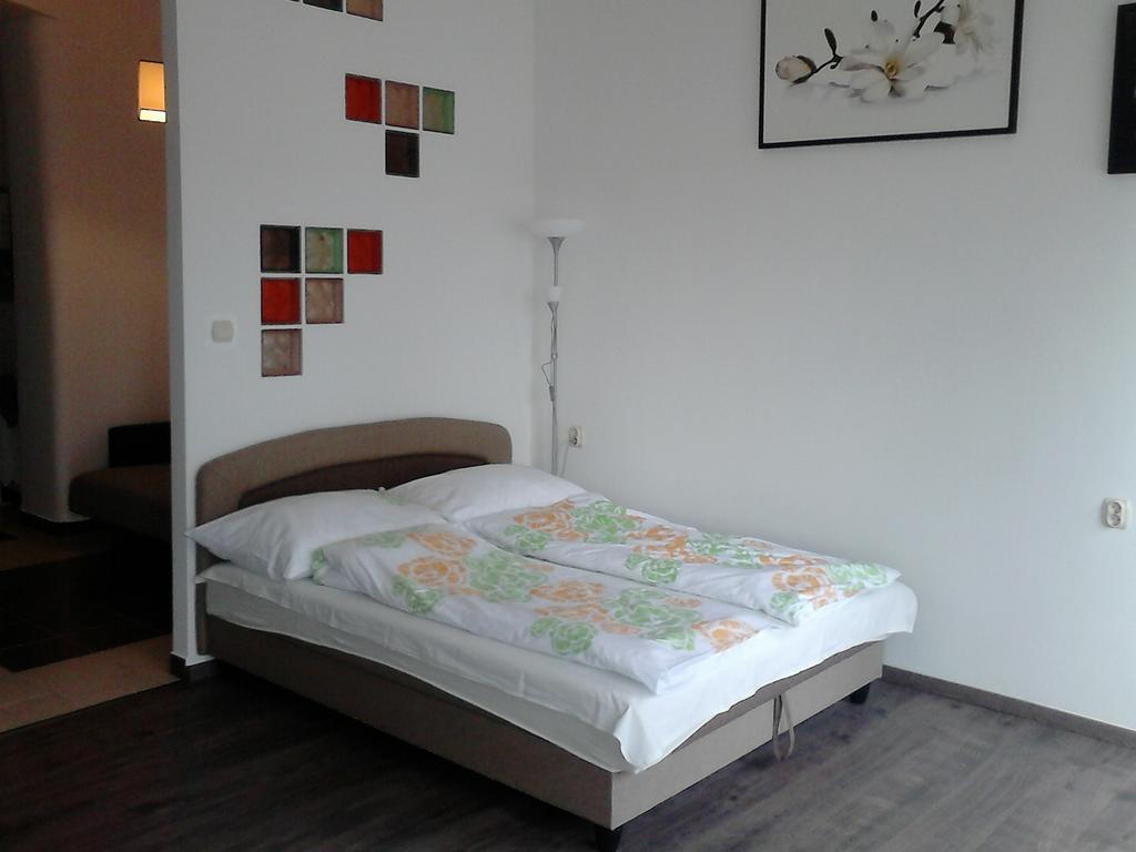 Next Door Apartment Budapest Zimmer foto